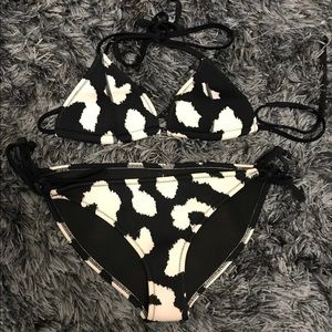 Triangl limited edition